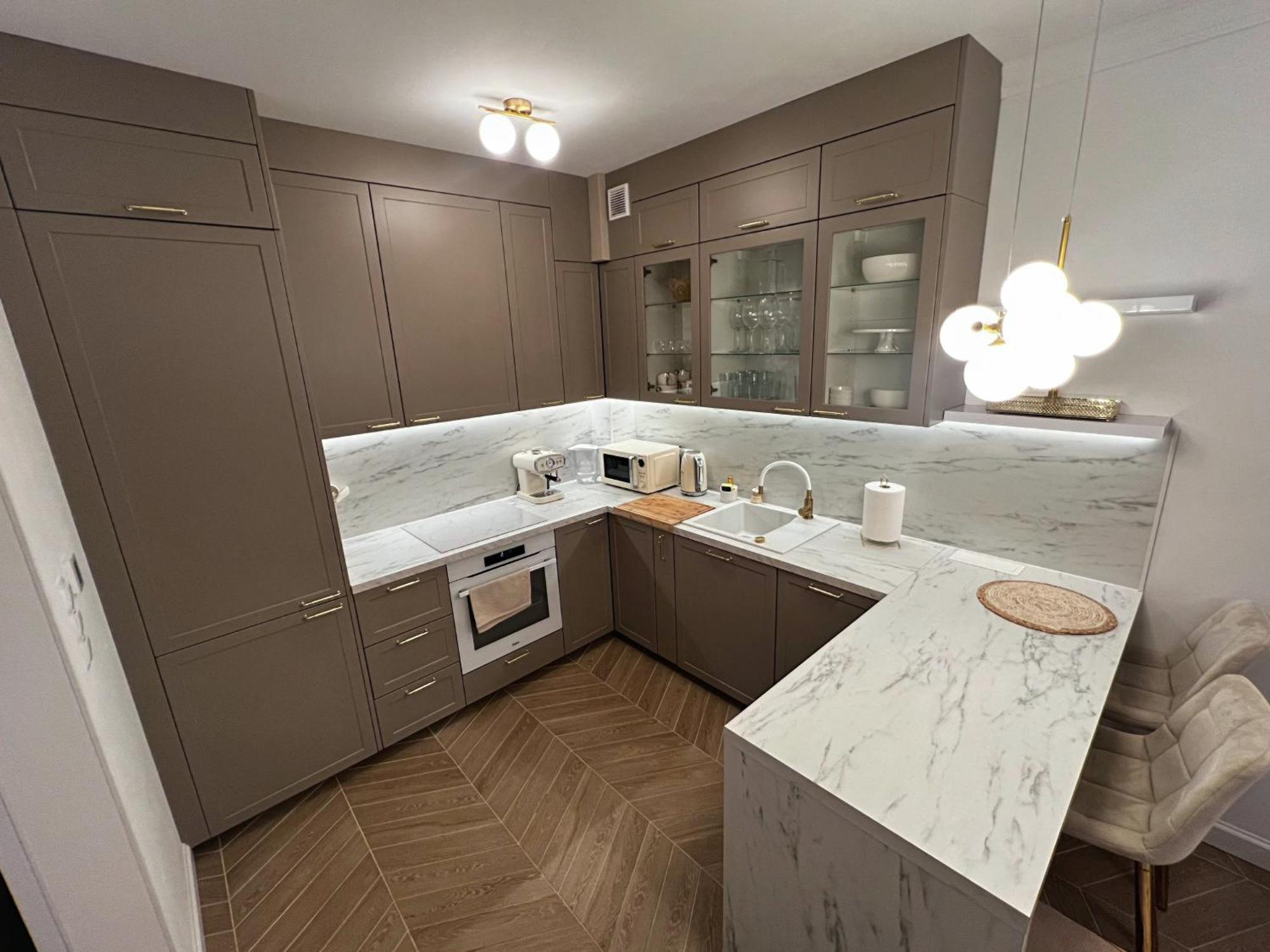 Apartament Paryska Еленя-Гура Экстерьер фото